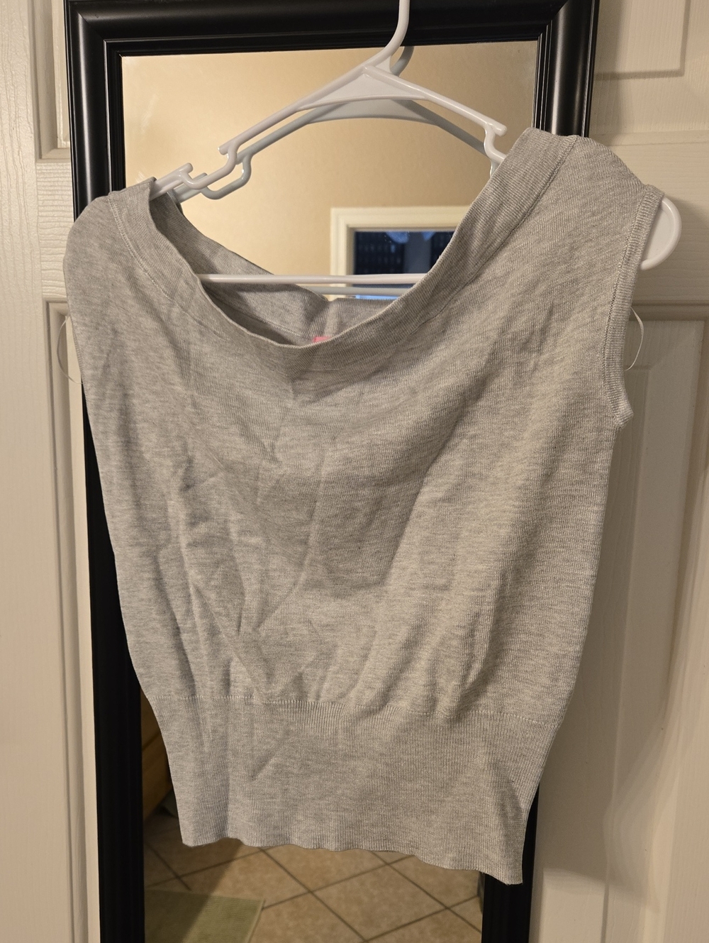 NWT Edikted Classic Light Gray Women's Sleeveless Knit Top Sz S